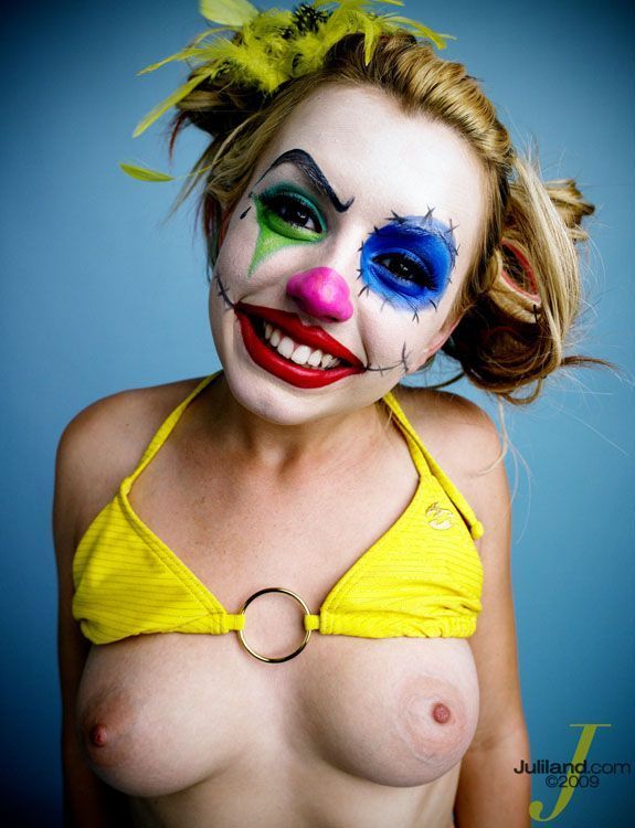 Cute Clown Adult Full HD Gallery Site