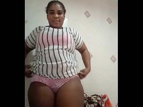 The S. reccomend uganda lady showing curves