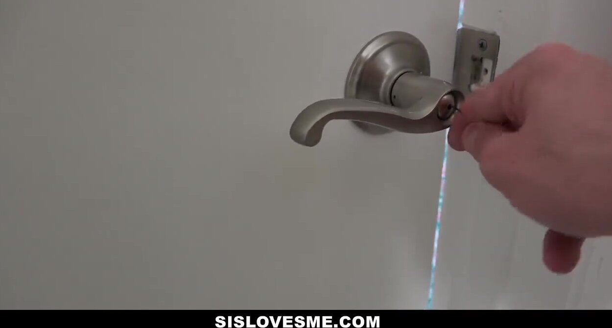 Free HD Sislovesme - Hot Shower time with my step-sis Porn Video