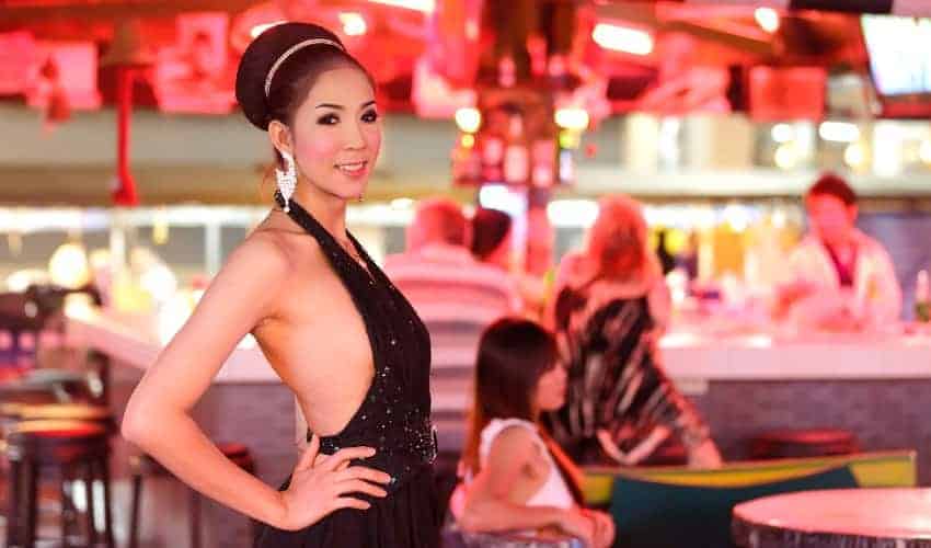 Monarch reccomend thai police secretly have sex