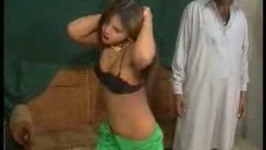 Pakistani Sexy Private Mujra.