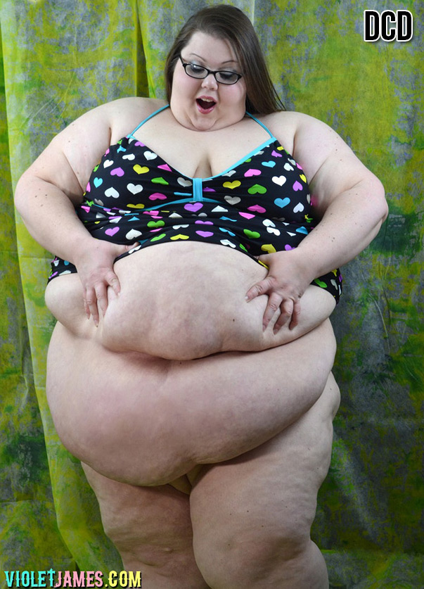 FUBAR recommendet Chubby feedee bbw showing her big belly.