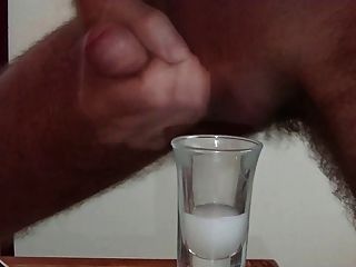 Cum glass water
